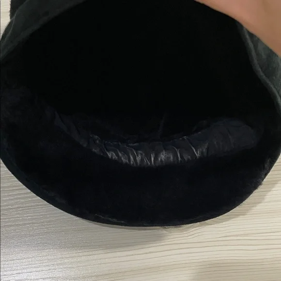 UGG Black Suede Bakers Boy Women's Hat (Shearling inside) - Picture 7 of 9